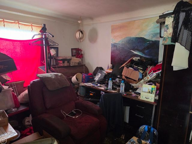 21801 MIDWAY Avenue, Southfield, MI 48075