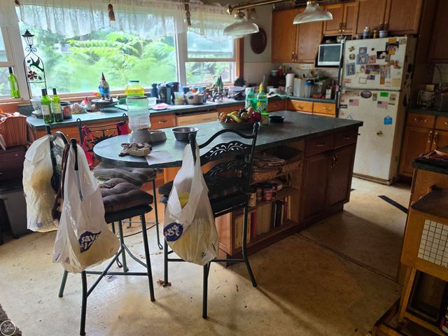 21801 MIDWAY Avenue, Southfield, MI 48075