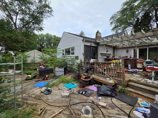 21801 MIDWAY Avenue, Southfield, MI 48075
