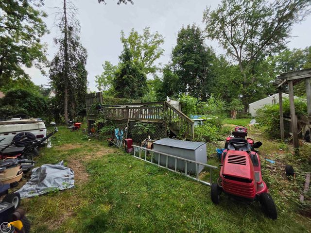 21801 MIDWAY Avenue, Southfield, MI 48075