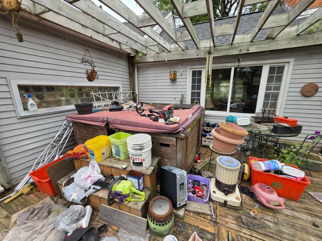 21801 MIDWAY Avenue, Southfield, MI 48075