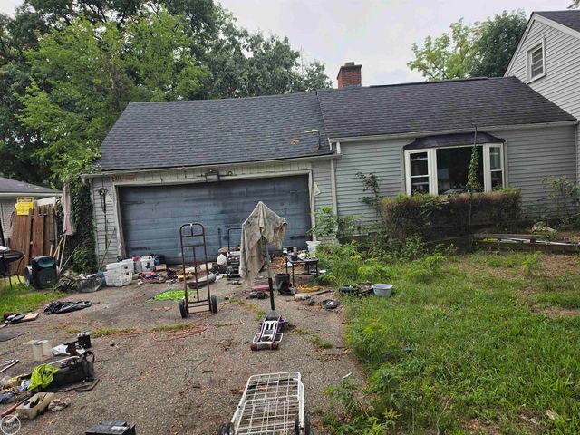 21801 MIDWAY Avenue, Southfield, MI 48075