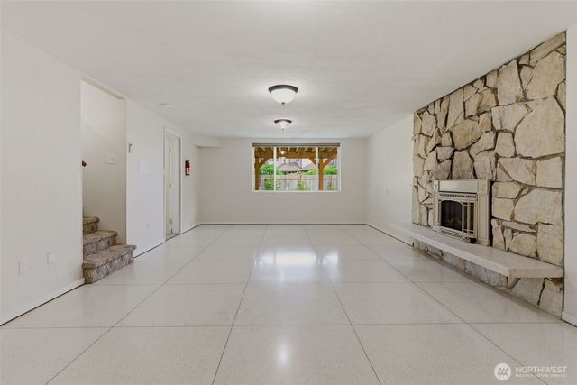 20707 31st Place W, Lynnwood, WA 98036