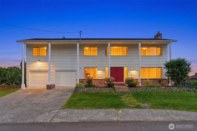 20707 31st Place W, Lynnwood, WA 98036