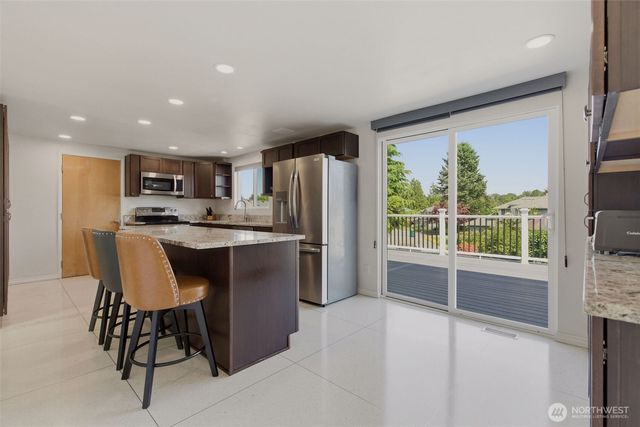 20707 31st Place W, Lynnwood, WA 98036