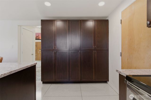 20707 31st Place W, Lynnwood, WA 98036