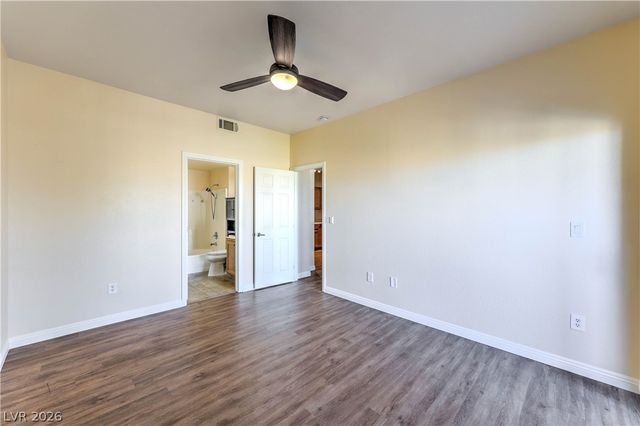 5855 Valley Drive 2138, North Las Vegas, NV 89031