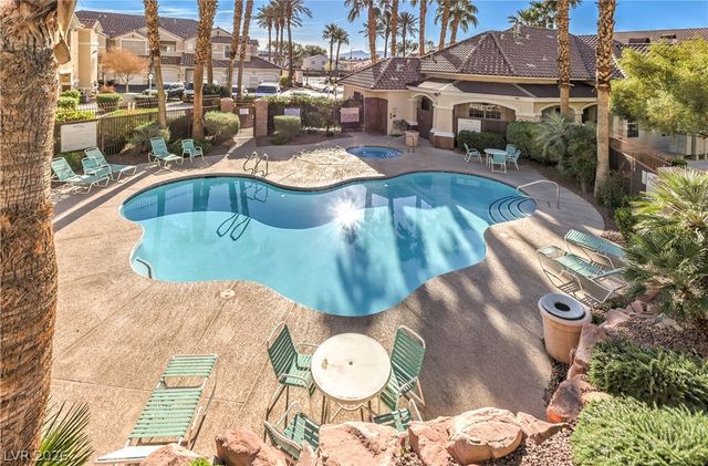 5855 Valley Drive 2138, North Las Vegas, NV 89031