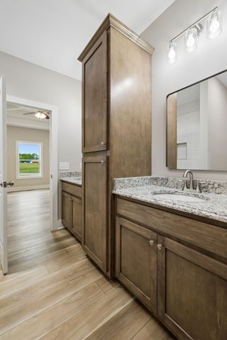 1702 Ellington Dr, Lafayette, TN 37083