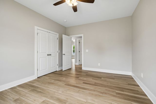 1702 Ellington Dr, Lafayette, TN 37083