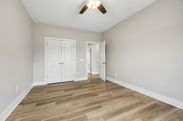 1702 Ellington Dr, Lafayette, TN 37083