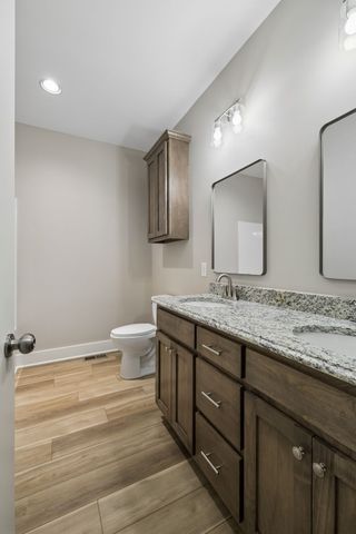 1702 Ellington Dr, Lafayette, TN 37083