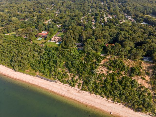 206 Cliff Road W, Wading River, NY 11792