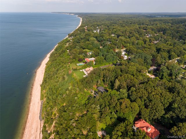 206 Cliff Road W, Wading River, NY 11792