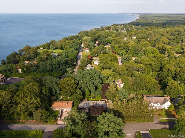 206 Cliff Road W, Wading River, NY 11792