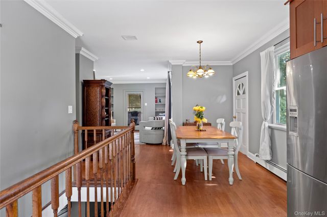 206 Cliff Road W, Wading River, NY 11792