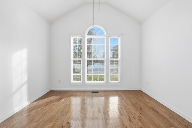 1122 Wedgewood Dr, Gallatin, TN 37066