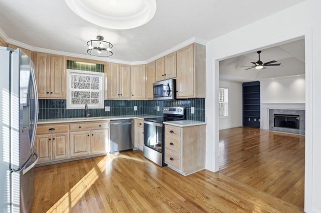 1122 Wedgewood Dr, Gallatin, TN 37066