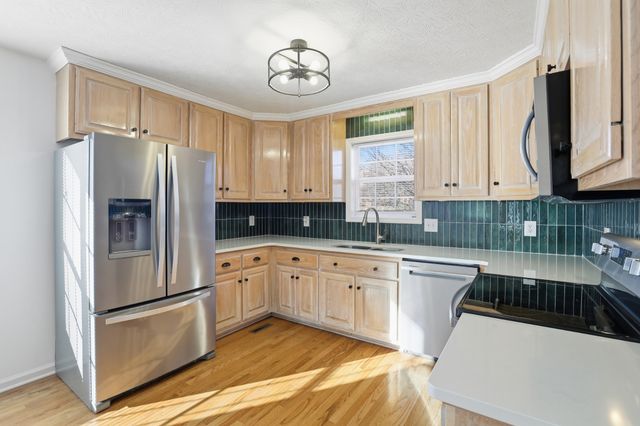 1122 Wedgewood Dr, Gallatin, TN 37066