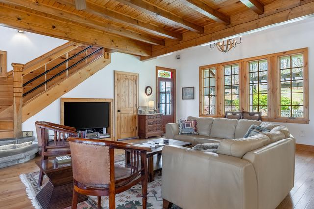 274 Deer Creek Lane, Lookout Mountain, GA 30750