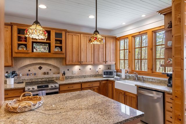 274 Deer Creek Lane, Lookout Mountain, GA 30750