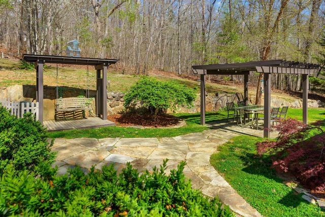274 Deer Creek Lane, Lookout Mountain, GA 30750