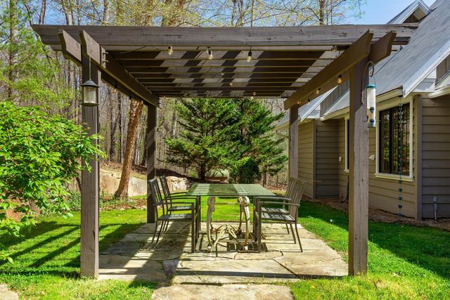 274 Deer Creek Lane, Lookout Mountain, GA 30750