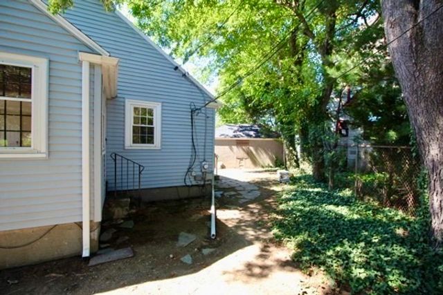 20 Orlando Ave, Arlington, MA 02474