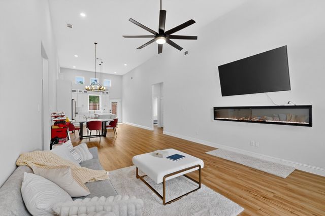 5707 San Jacinto Drive, Granbury, TX 76048