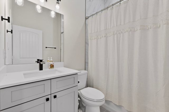 5707 San Jacinto Drive, Granbury, TX 76048