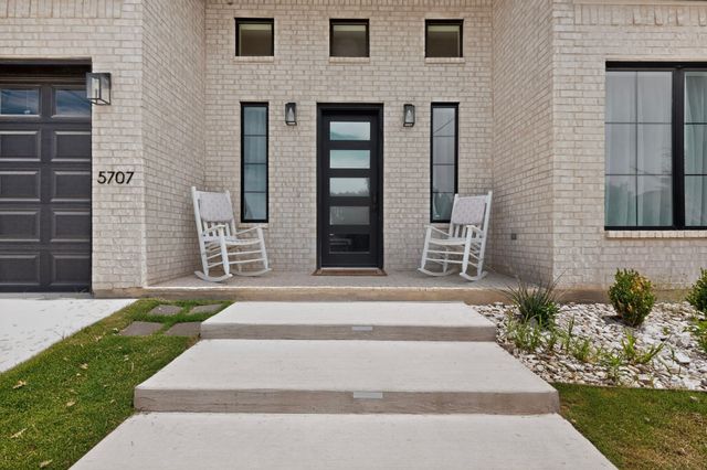 5707 San Jacinto Drive, Granbury, TX 76048