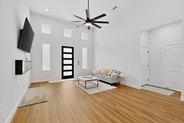 5707 San Jacinto Drive, Granbury, TX 76048