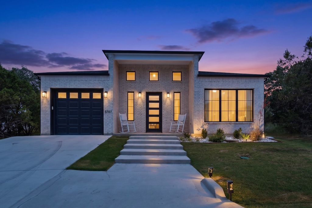 5707 San Jacinto Drive, Granbury, TX 76048