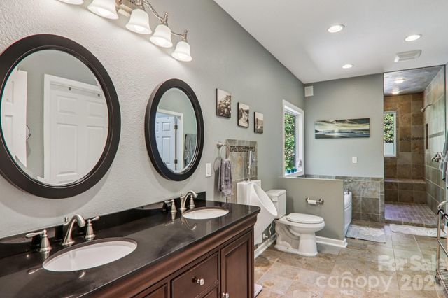 6 Wagon Trace, Flat Rock, NC 28731