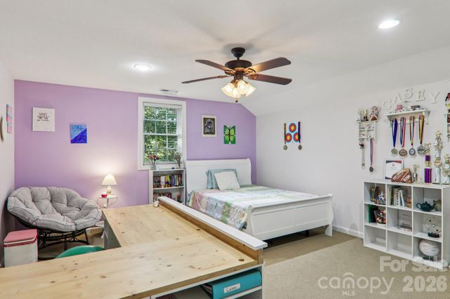 6 Wagon Trace, Flat Rock, NC 28731