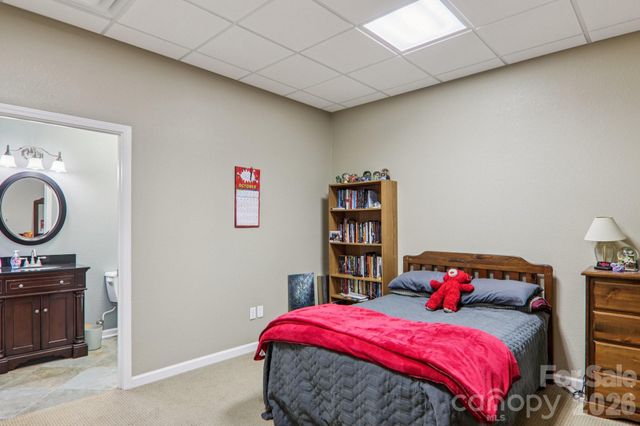 6 Wagon Trace, Flat Rock, NC 28731