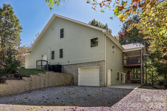 6 Wagon Trace, Flat Rock, NC 28731