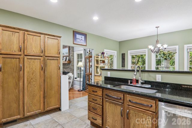 6 Wagon Trace, Flat Rock, NC 28731