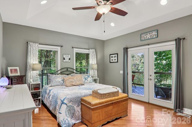 6 Wagon Trace, Flat Rock, NC 28731