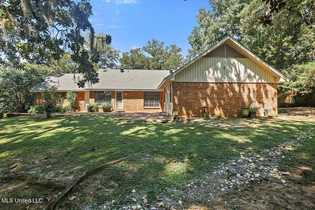 420 Trailwood Drive, Clinton, MS 39056