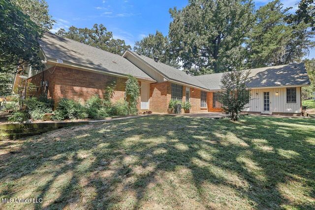 420 Trailwood Drive, Clinton, MS 39056