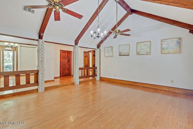 420 Trailwood Drive, Clinton, MS 39056