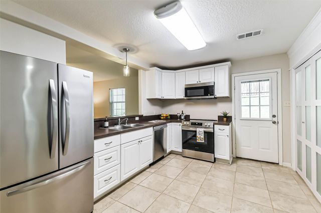 1799 League Line Road 6, Conroe, TX 77304