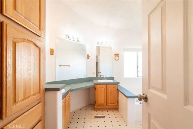19620 W Avenue A, Lancaster, CA 93536