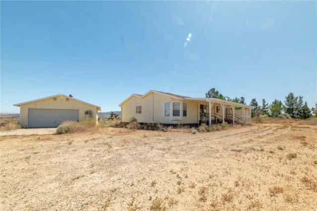 19620 W Avenue A, Lancaster, CA 93536