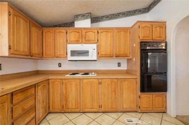 19620 W Avenue A, Lancaster, CA 93536