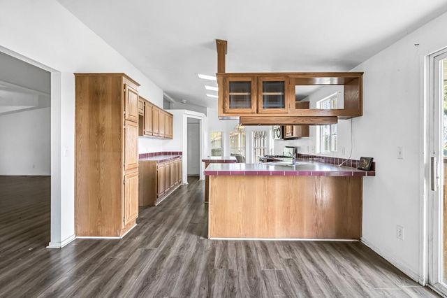 9023 Ave 404, Dinuba, CA 93618