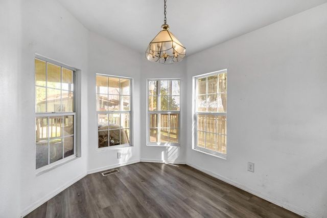 9023 Ave 404, Dinuba, CA 93618