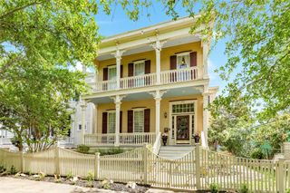 1823 Sealy Street, Galveston, TX 77550
