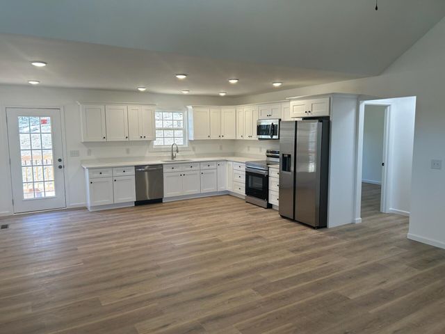 825 Bridges Road, Rocky Face, GA 30740